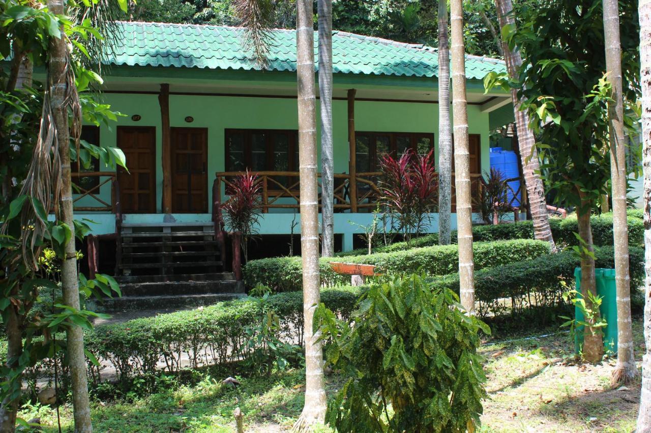 Chill Out Bar And Hostel Tonsai Beach