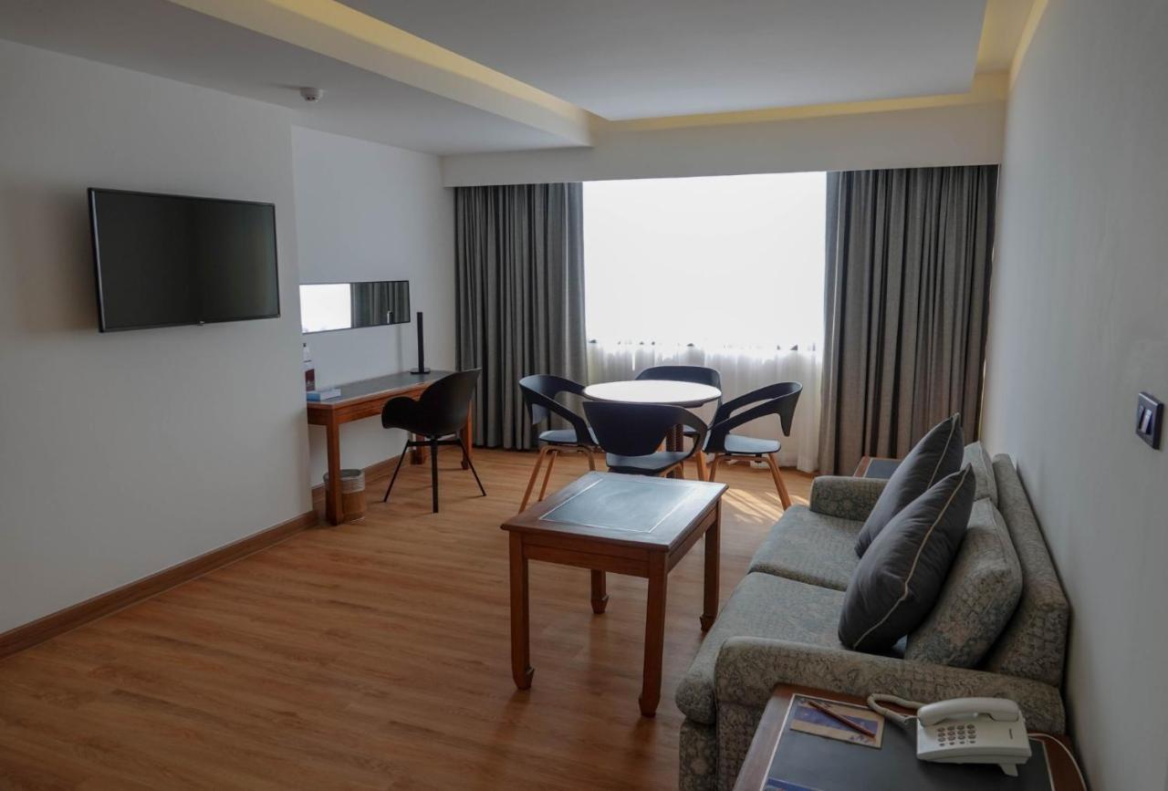Ambassador Jomtien Pattaya - Marina Tower Wing Hotel