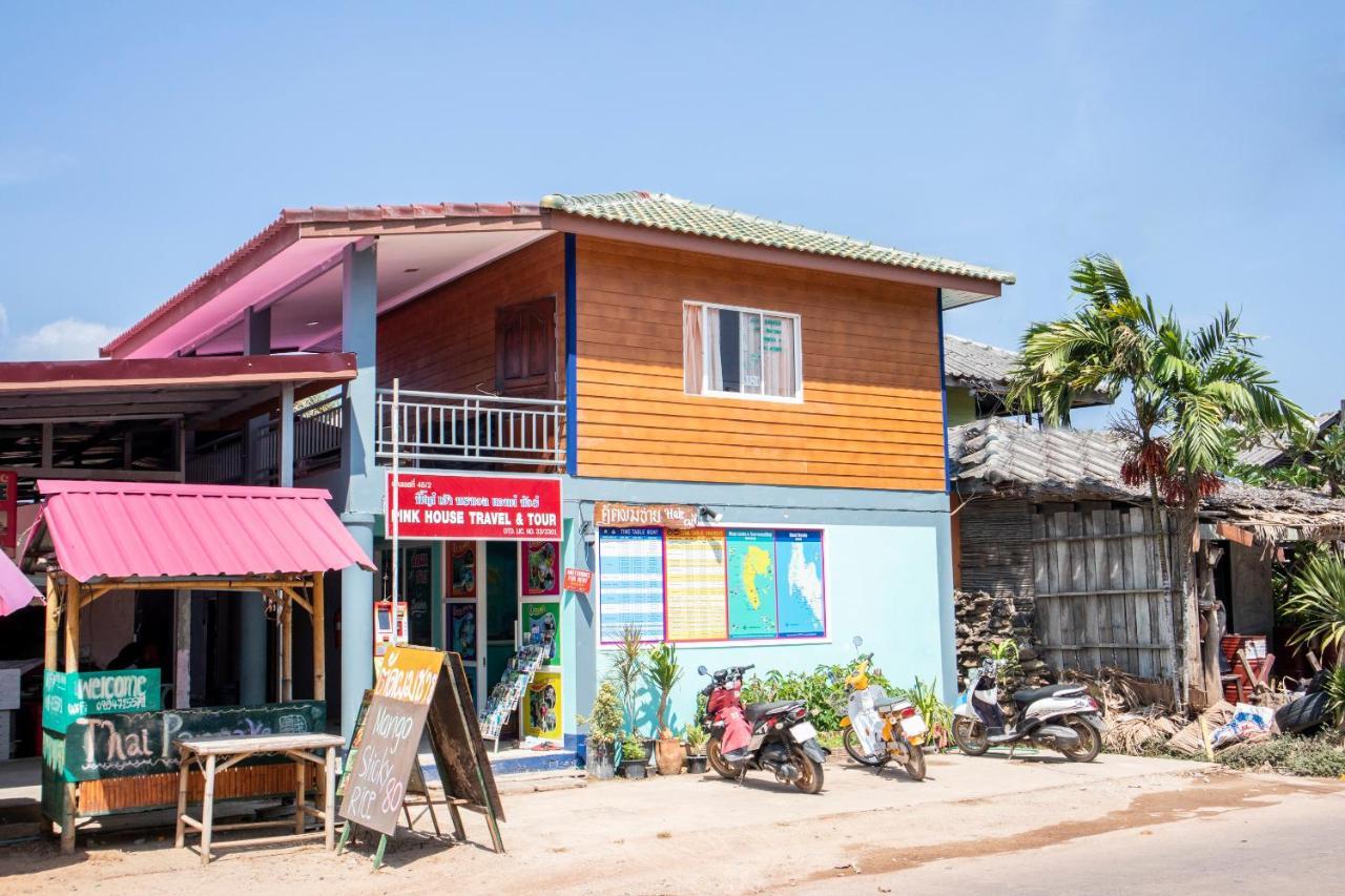 Hotel Oyo 797 Pink House 2*