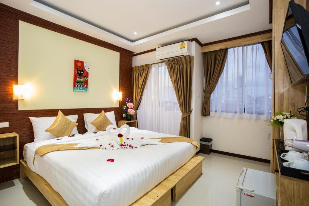Hotel Oyo 996 Phunara Patong