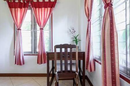 Resort Palm Village