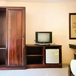 Number 1 Guesthouse & Restaurant