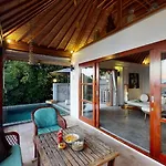 The Fisherman\'S Villas