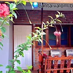 Lanta Valom Buri