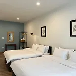 Nautical Home & Seashell House B&B