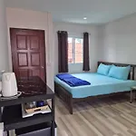 Sairee Center Guest House