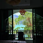 Mild Room Sea View Room For Rent
