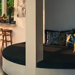 Villa On The Rocks