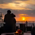 Phi Phi Holiday Resort, Leam Tong Beach