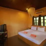 Nik\'S Garden Resort