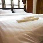 Summer Guesthouse And Hostel