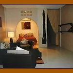 The Miracle Guesthouse & Diving