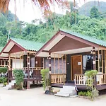 Phi Phi Nice Beach Resort
