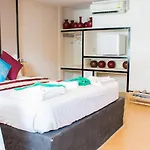 Phi Phi Nice Beach Resort
