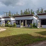 Oyo 433 Iwp Wake Park & Resort Hotel