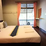 Marina Hut Guest House
