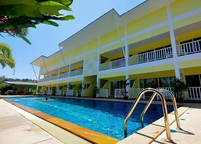 Oyo 75361 Phuket Airport Sonwa Resort