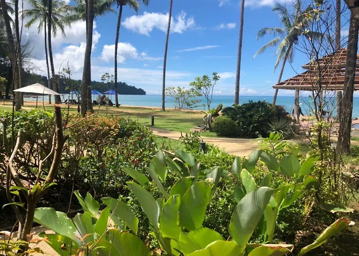 Nang Thong Beach Resort