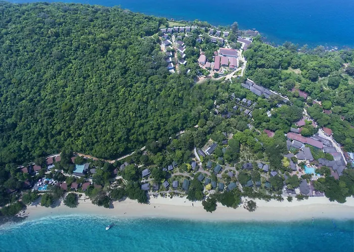 Phi Phi Holiday Resort, Leam Tong Beach