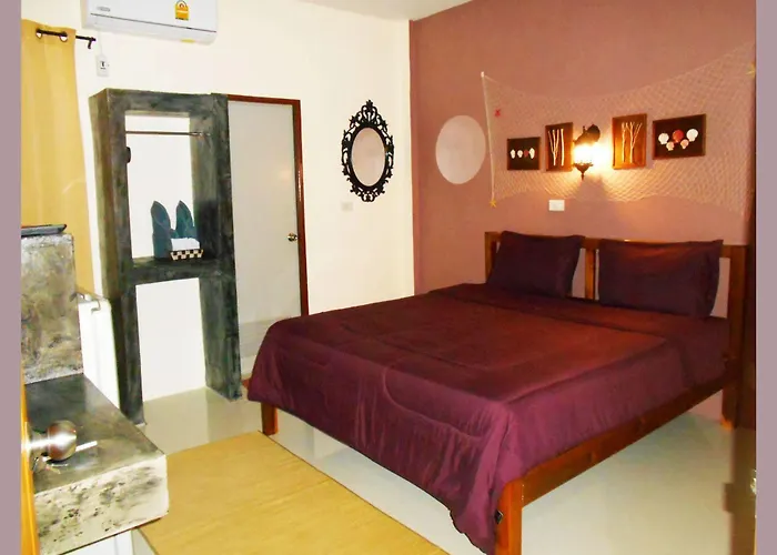 The Miracle Guesthouse & Diving