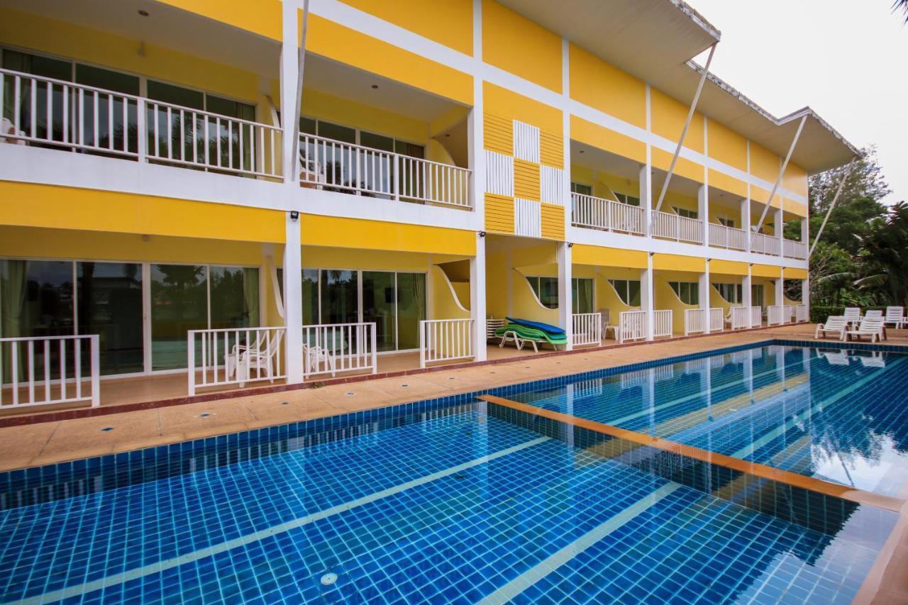 Oyo 75361 Phuket Airport Sonwa Hotel 3*