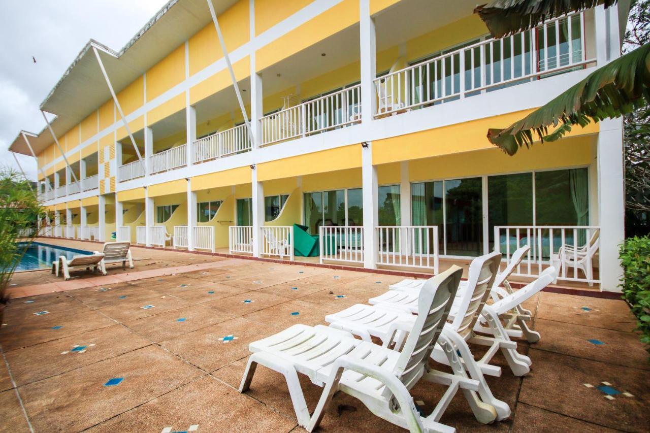 Oyo 75361 Phuket Airport Sonwa Hotel 3*