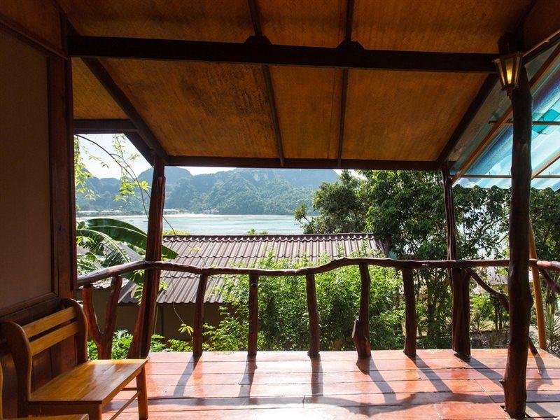 Phuphaya Seaview - Adult Only 3* Phi Phi Don
