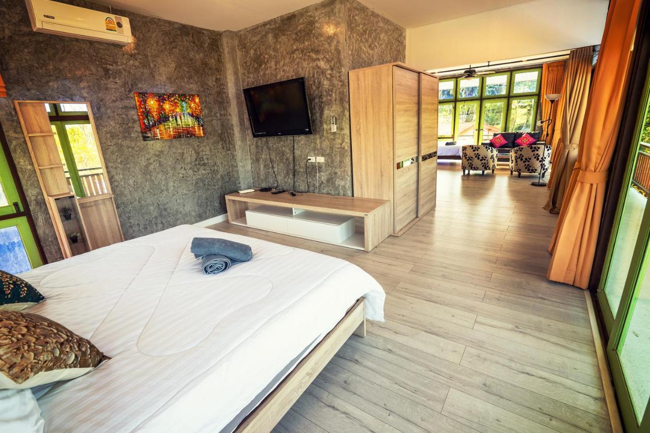 Guest house Tonmai Suites