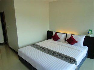 My Place Phuket Airport Mansion 2*