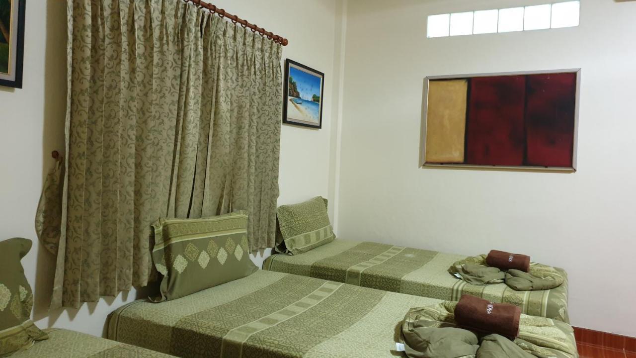 Hostel Harmony House-sha *
