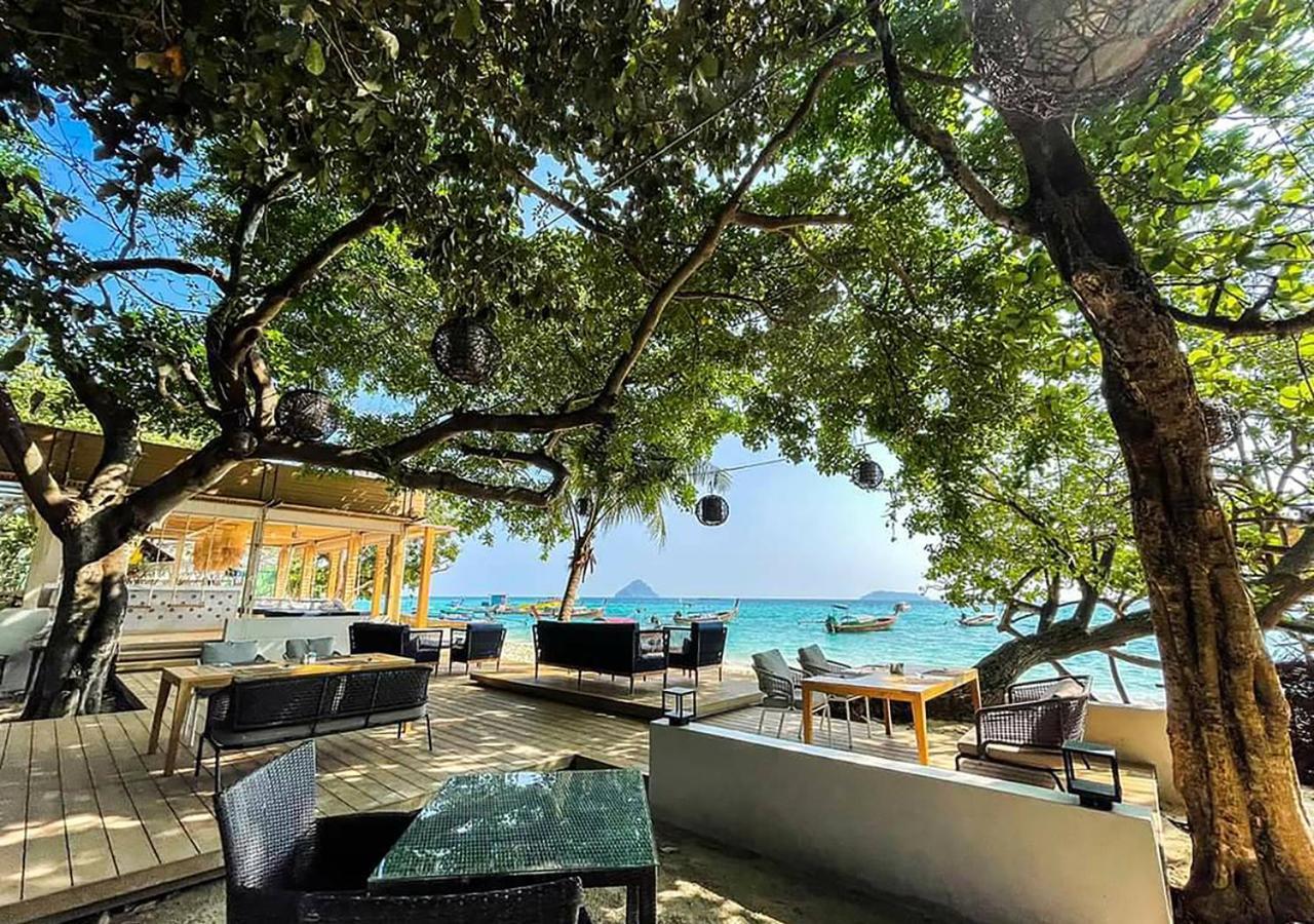 Resort Resort, Leam Tong 4*