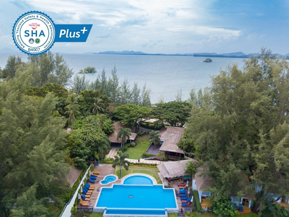 Resort Twin Bay 3*
