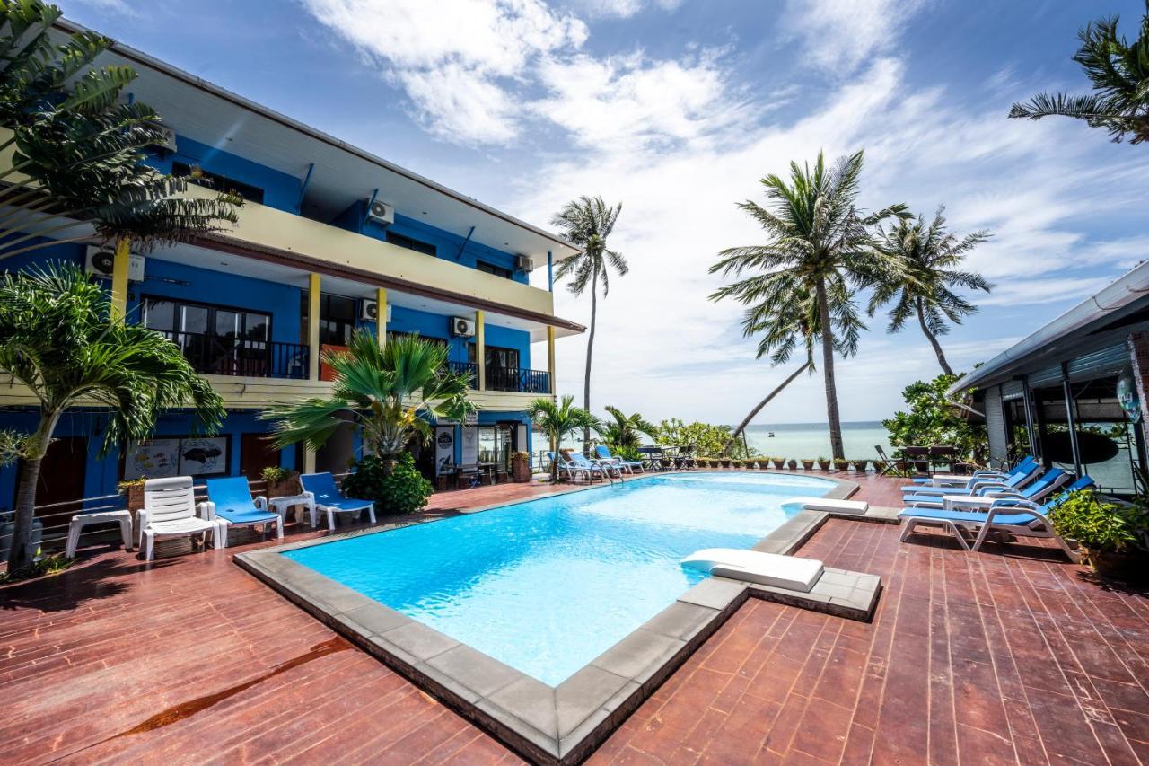 Carabao Diving Resort