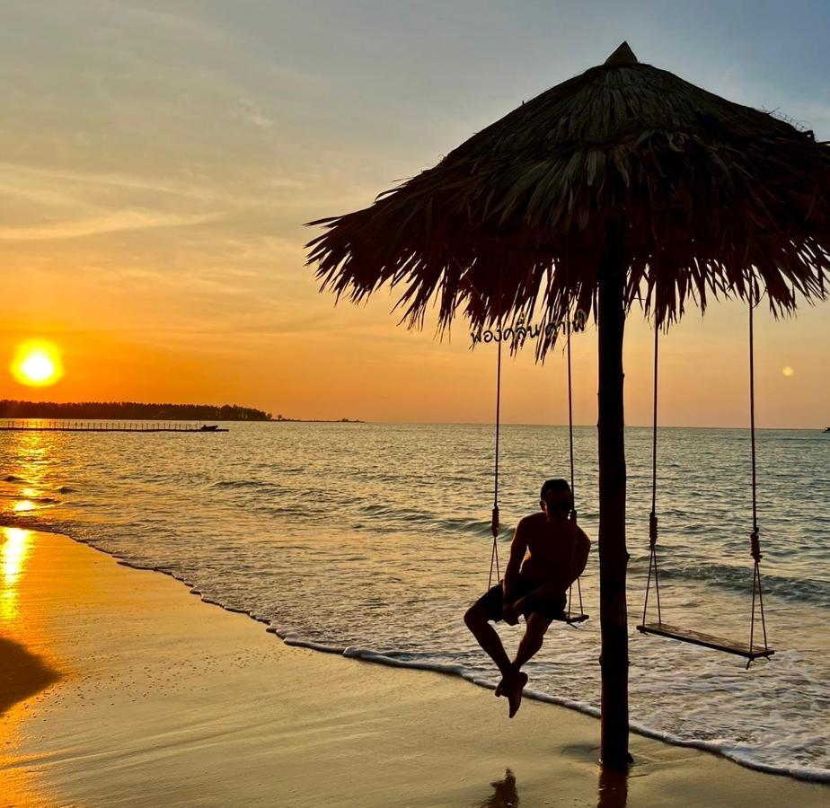 The Phura Smile Beach - Sha Extra Plus Resort
