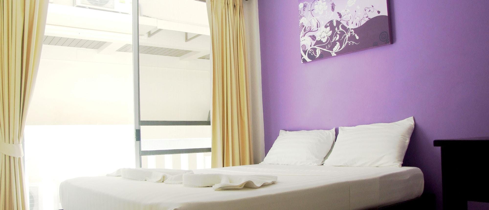 Ivory Island Hostel *