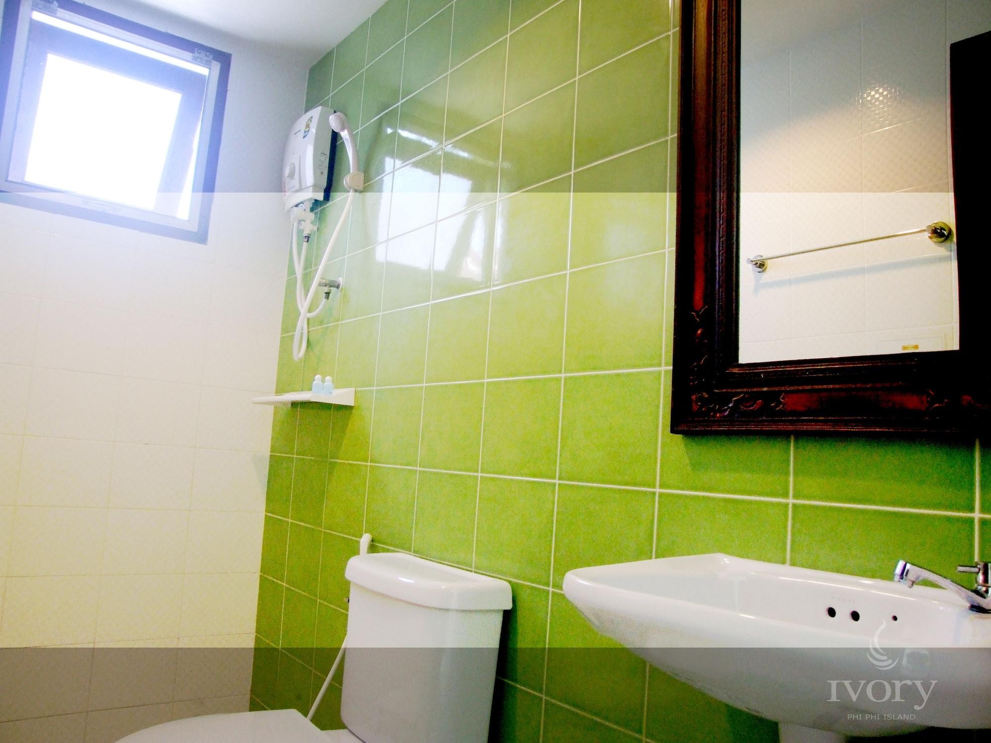 Ivory Island Hostel *