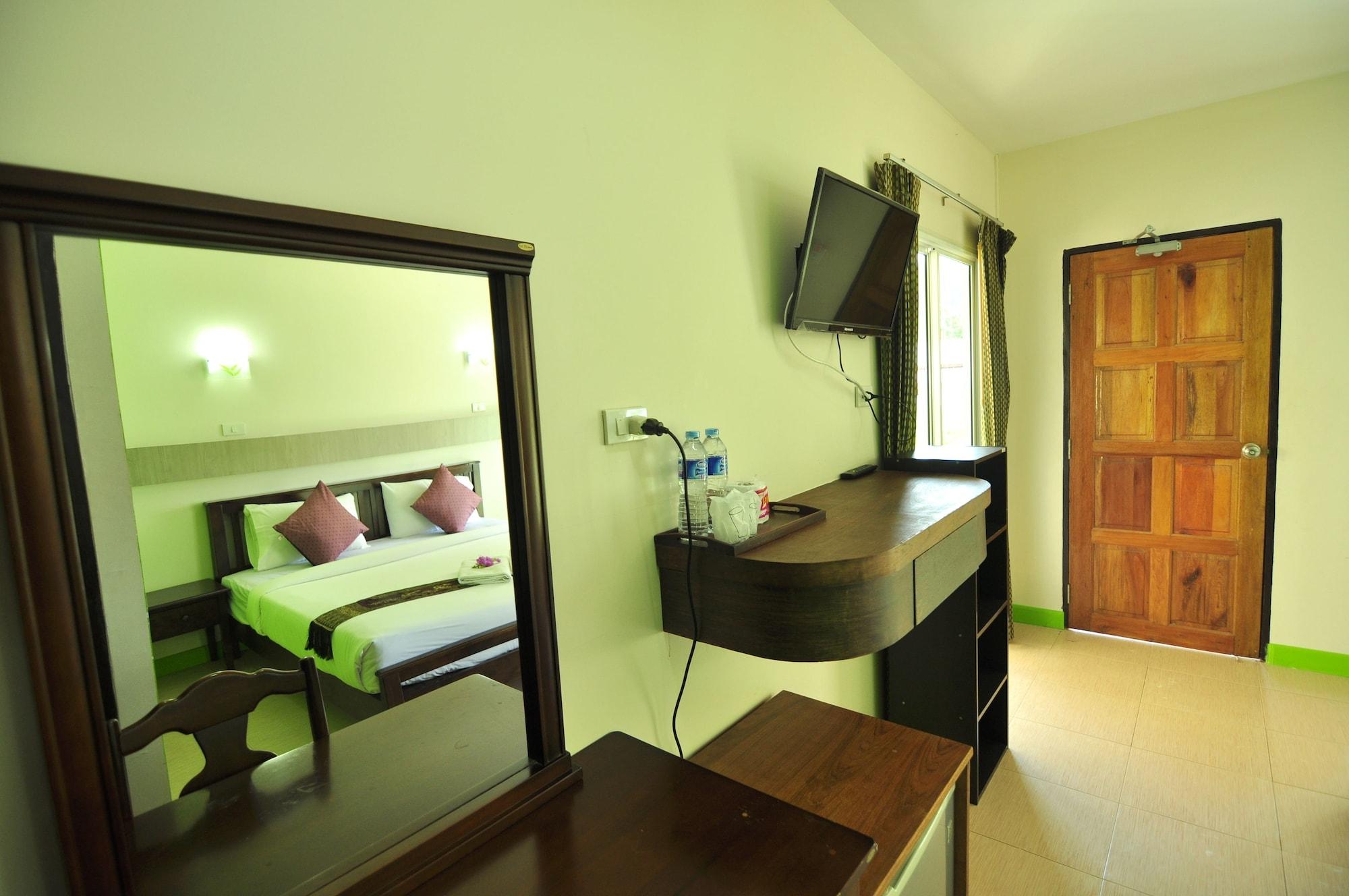 Hotel Chongkhao Resort- Island