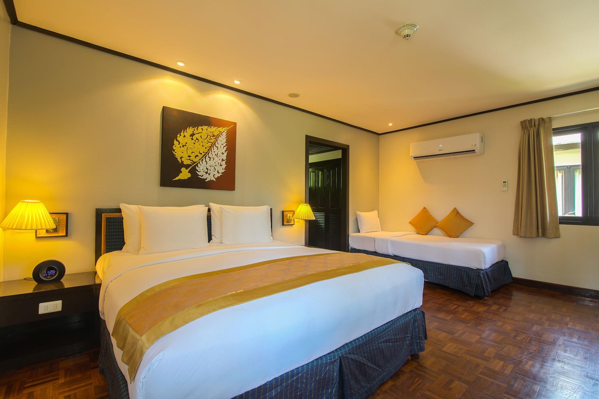 Resort, Leam Tong
