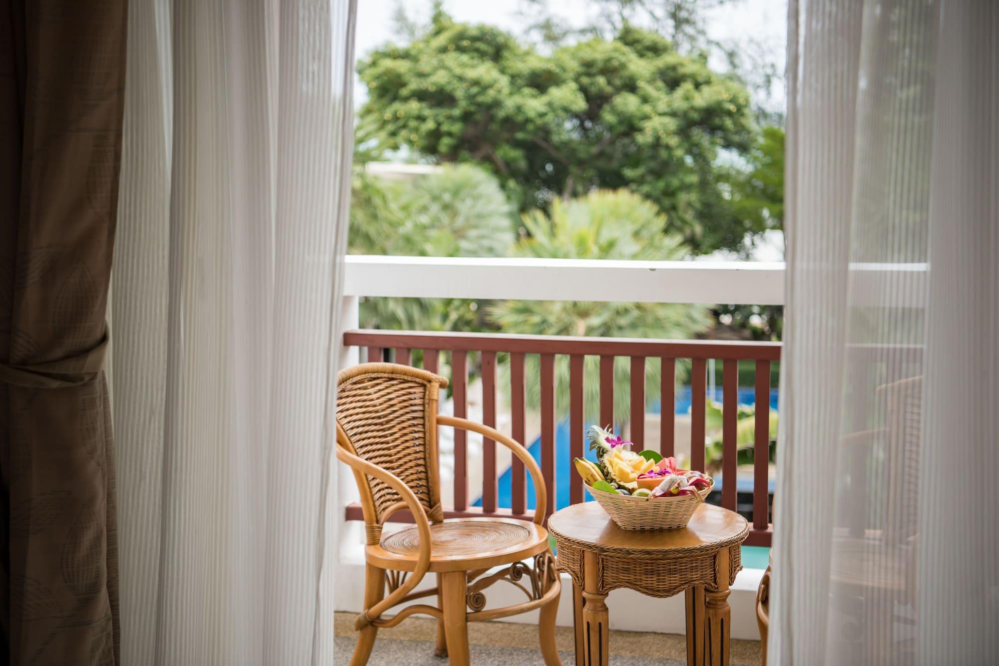 Montra Resort Koh Tao