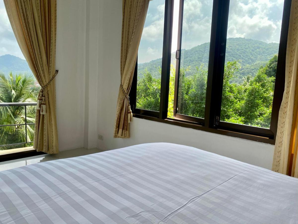 Seaview Garden Apartment *