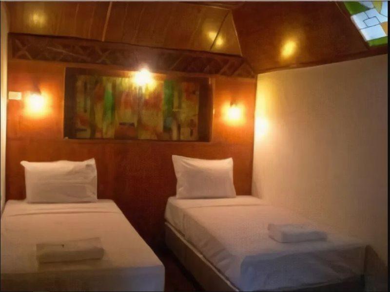 Hostel Marine House *