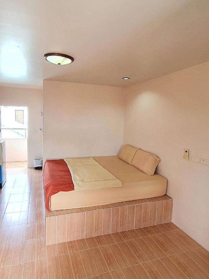 Sairee Center Hostel