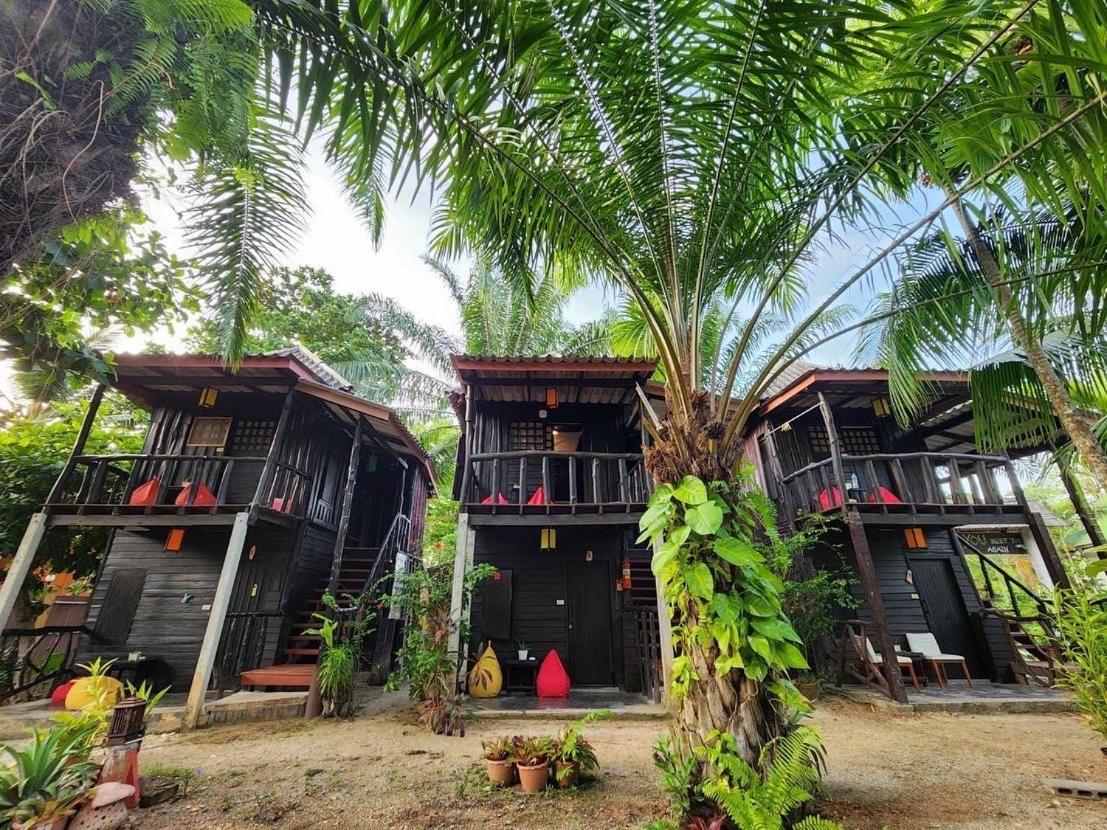 Leaf House Sha Approved Resort 2*