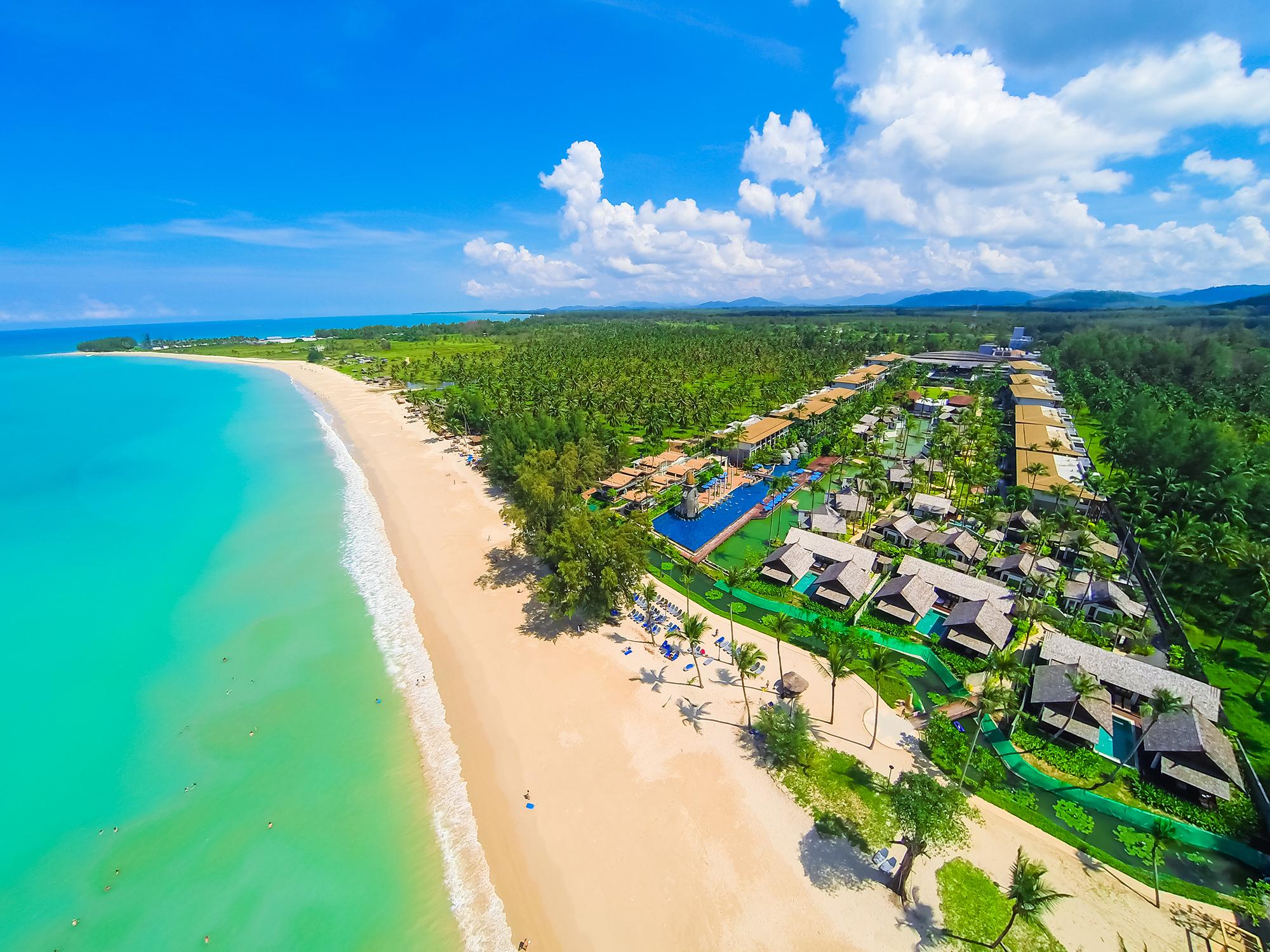 Graceland Khaolak Beachfront 5*