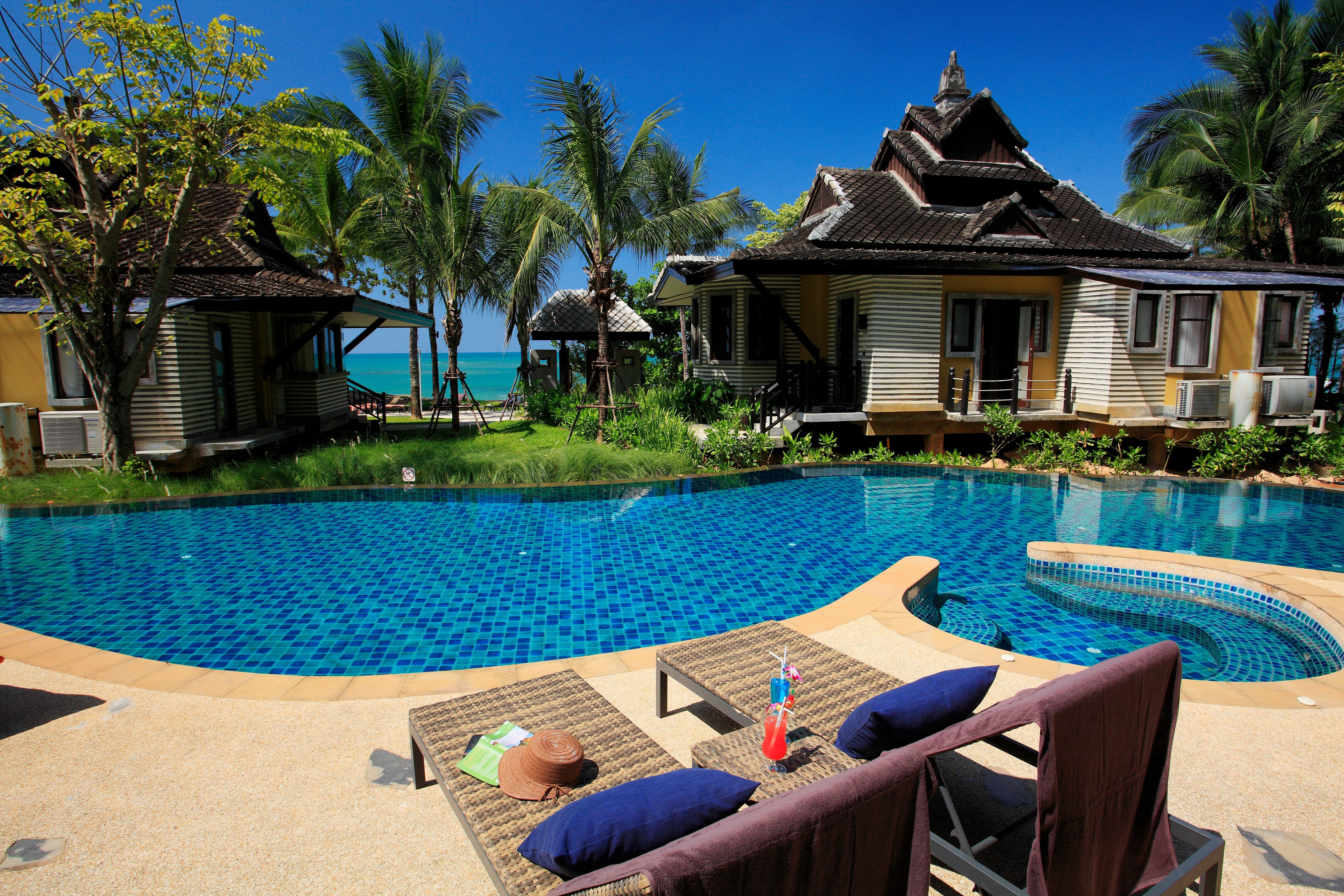 Moracea By 5*