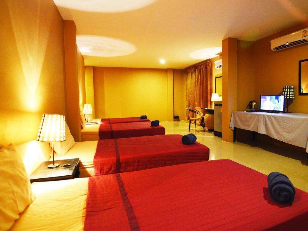 Water Palm 3*
