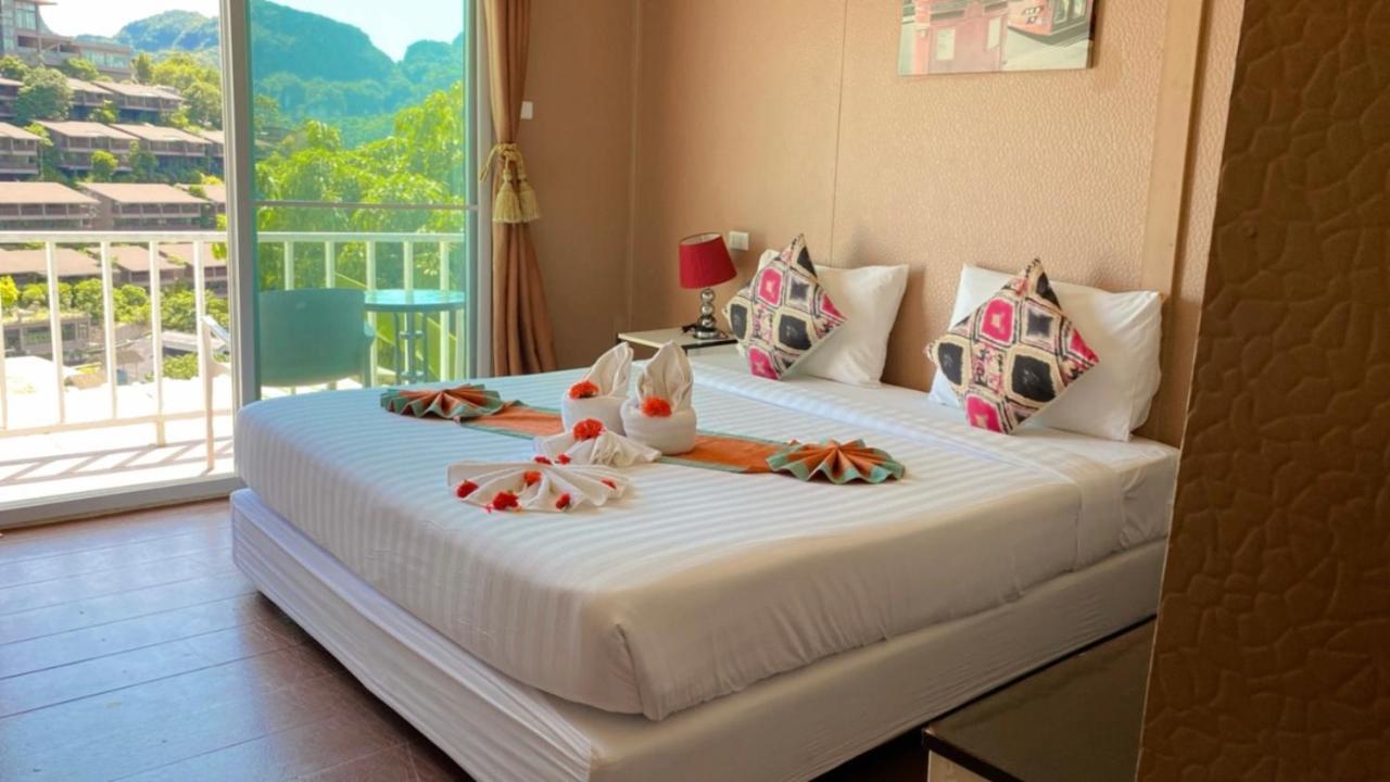 Uphill Lodge Phi Phi Don