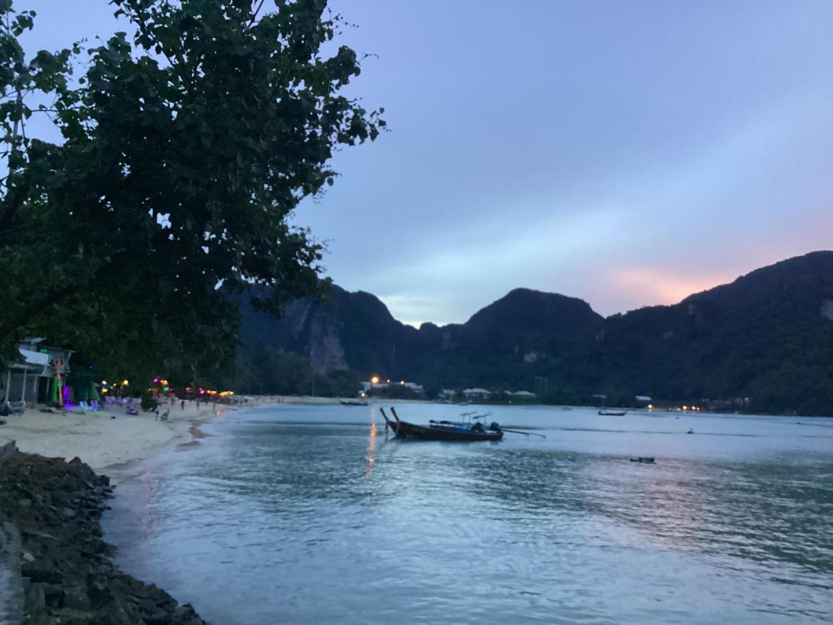 Guest house House & Sunsky Phi Phi Don
