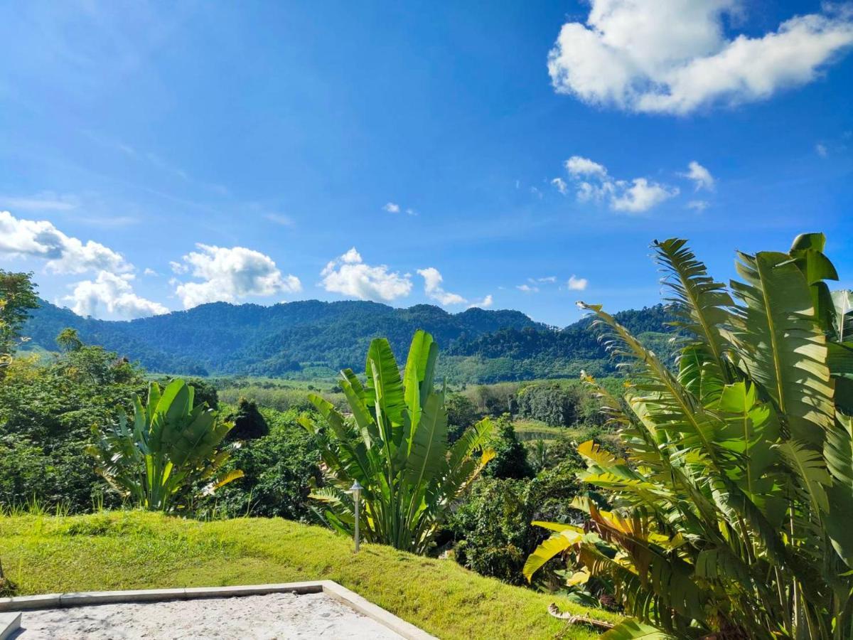 Villa Khaolak Blue Sky *
