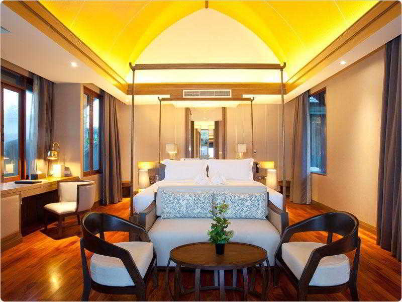 Graceland Khaolak Beachfront Resort 5*